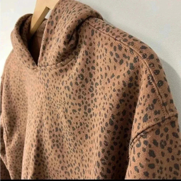 Abercrombie & Fitch Soft Medium Fleece Lined Cheetah Print Hoodie - Picture 3 of 8